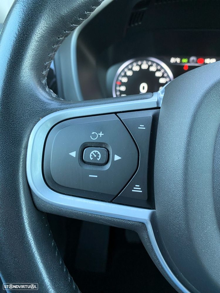 Volvo XC 60 2.0 D4 Momentum Plus - 20