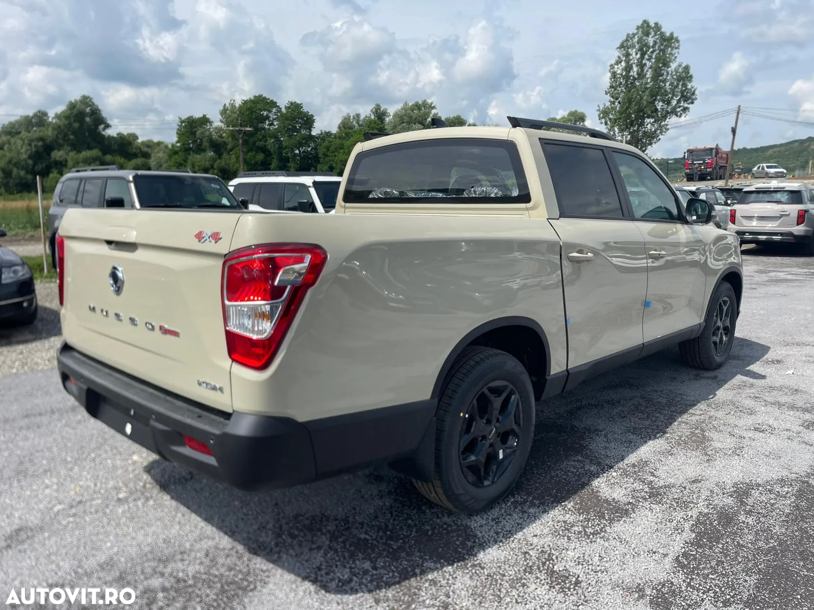 SsangYong MUSSO Grand 2.2 e-XDI 6AT Black Edition - 3