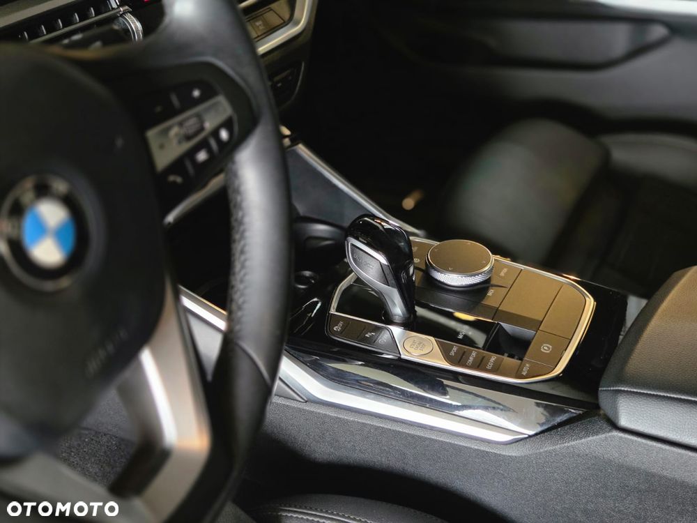 BMW Seria 3 318i Sport Line - 15