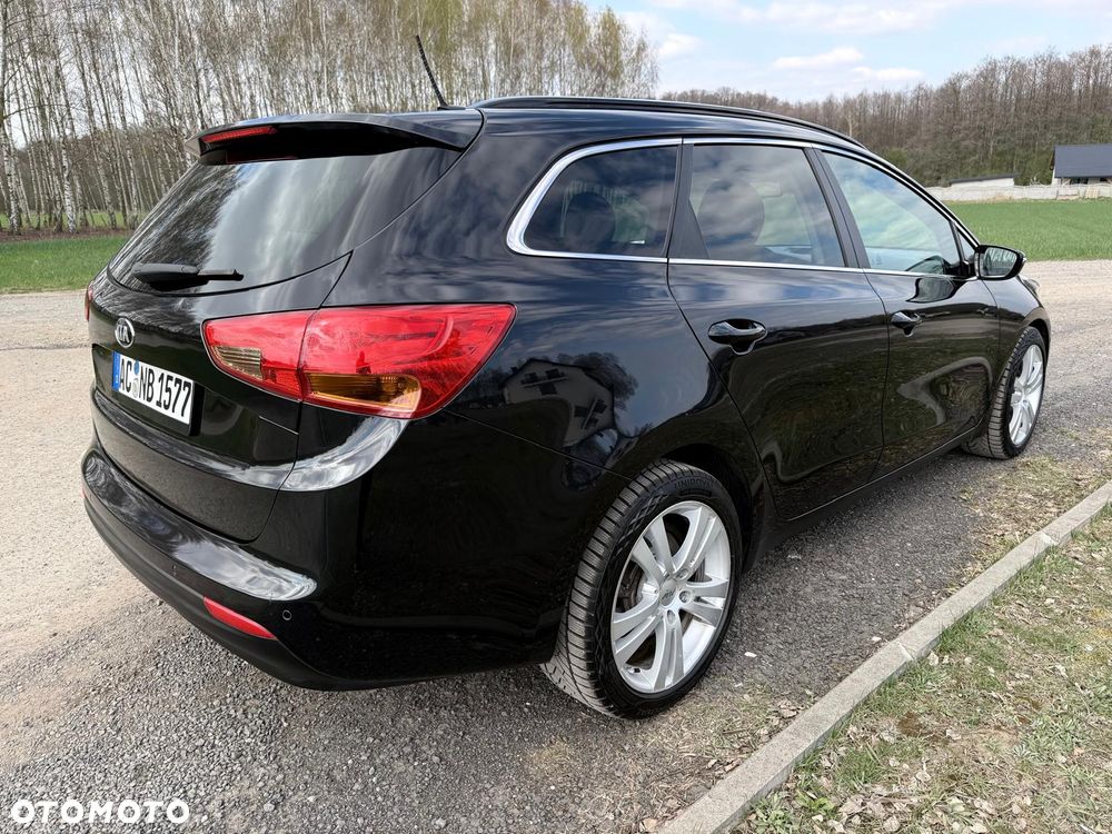 Kia Ceed 1.6 CRDi 128 Platinum Edition - 10