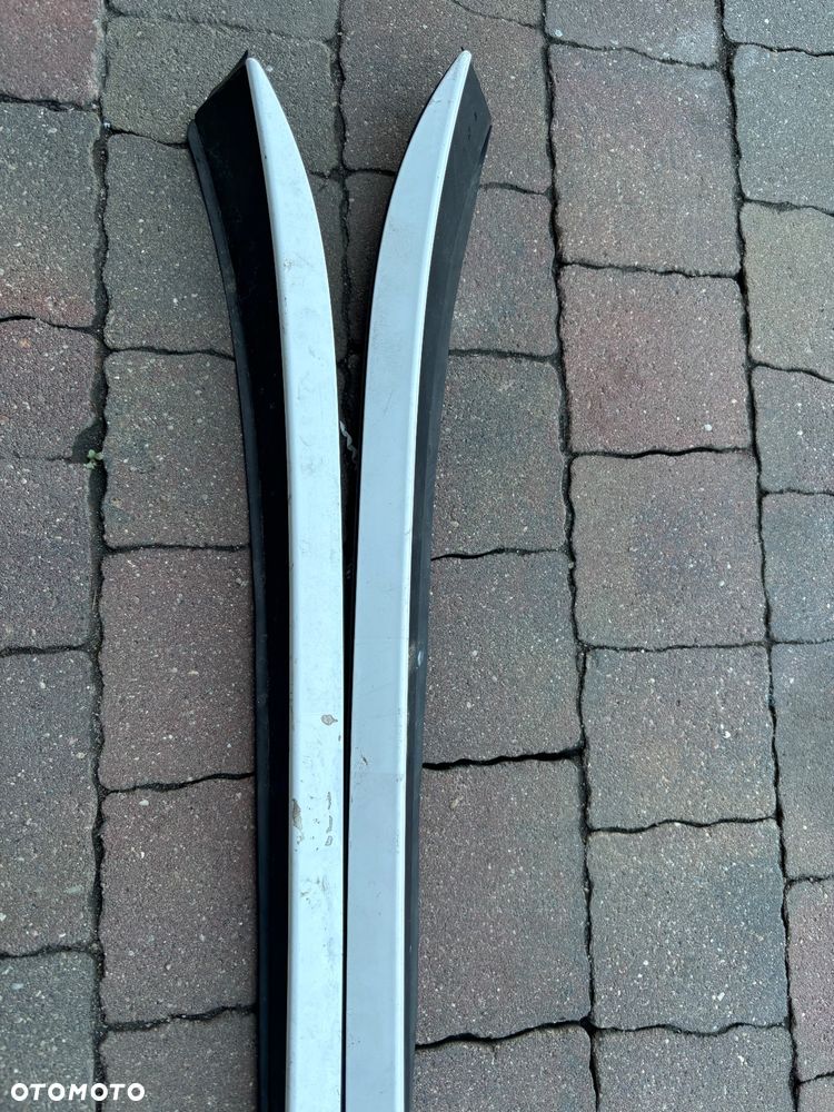 HYUNDAI I40 LISTWY SZYBY CZOLOWEJ KOMPLET 86132-3Z000 - 2