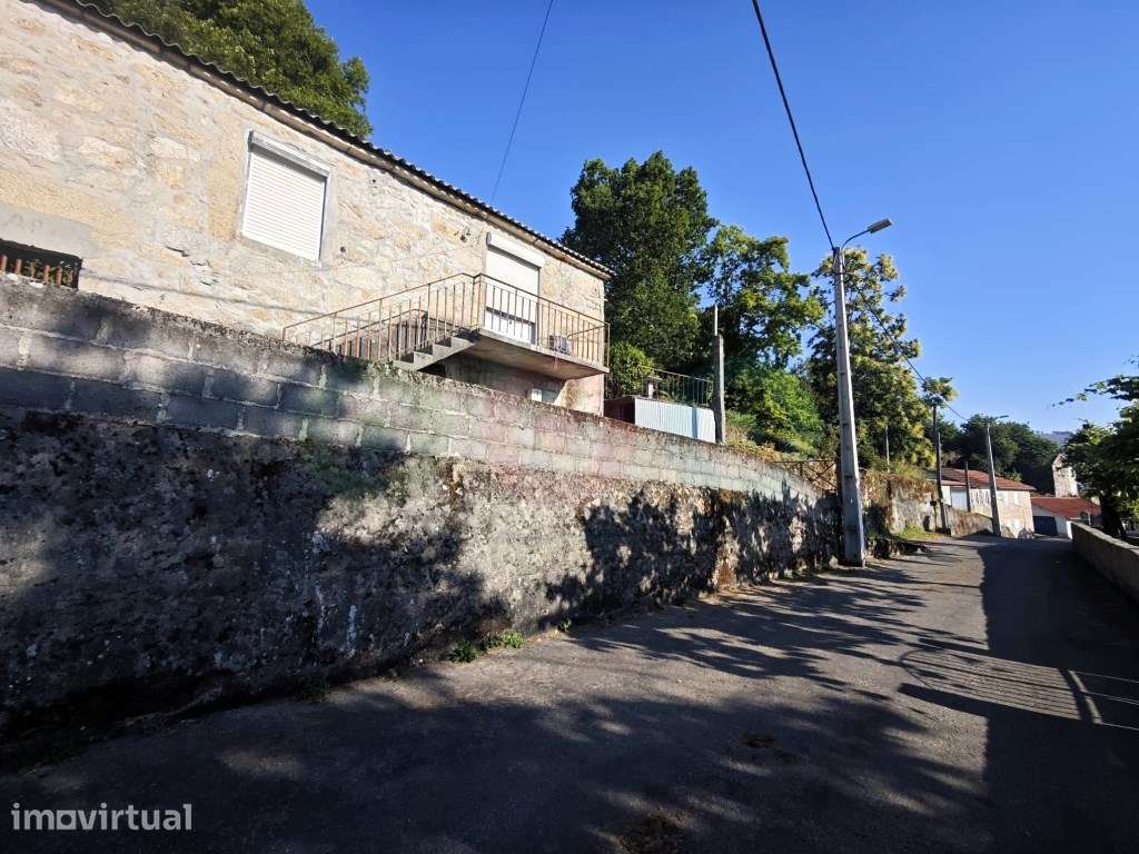 Moradia T3 com terreno em Vilar de Cunhas - View 2