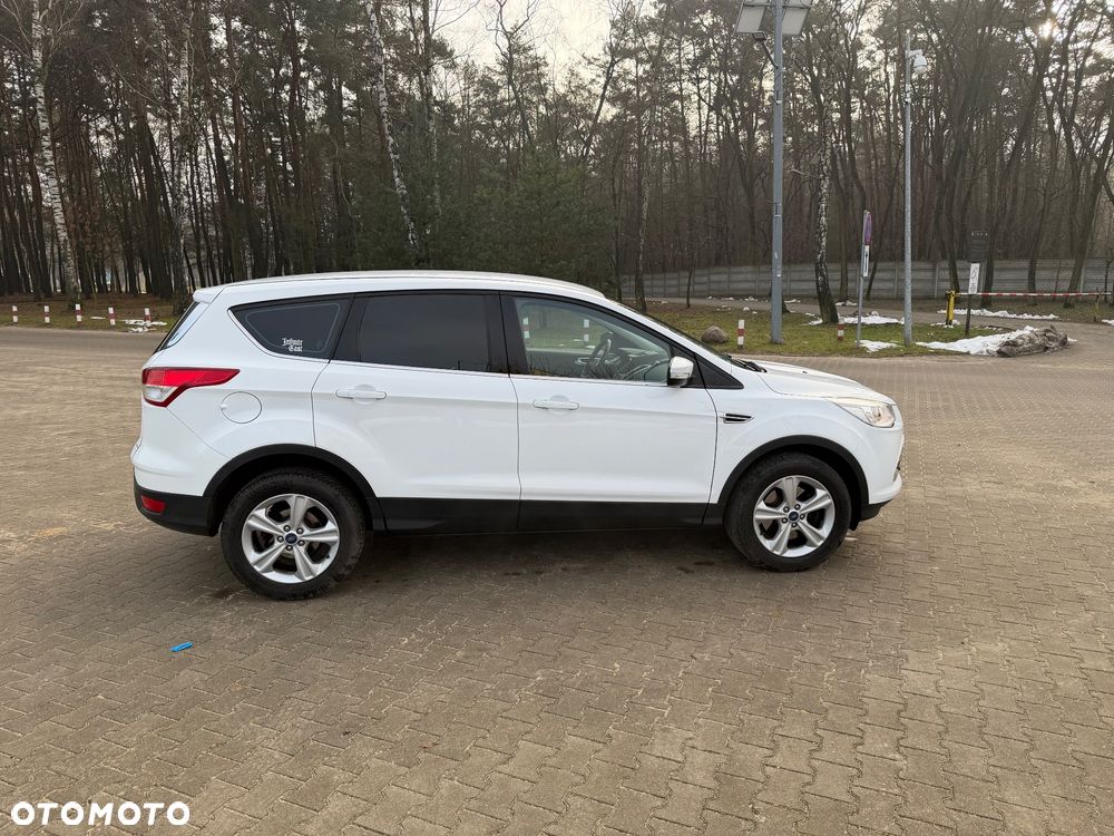 Ford Kuga 2.0 TDCi FWD Titanium - 4