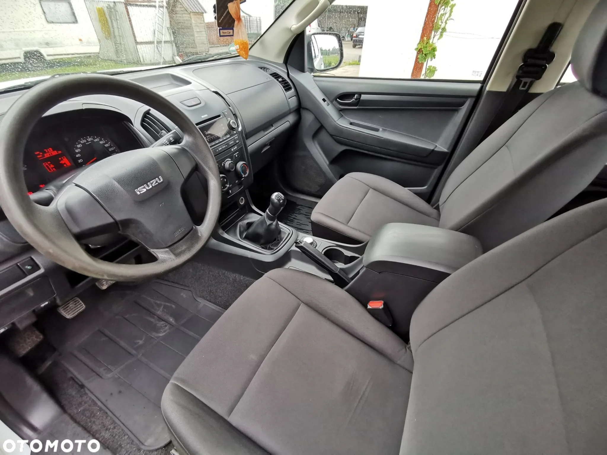 Isuzu D-Max 2.5 DC LS - 7