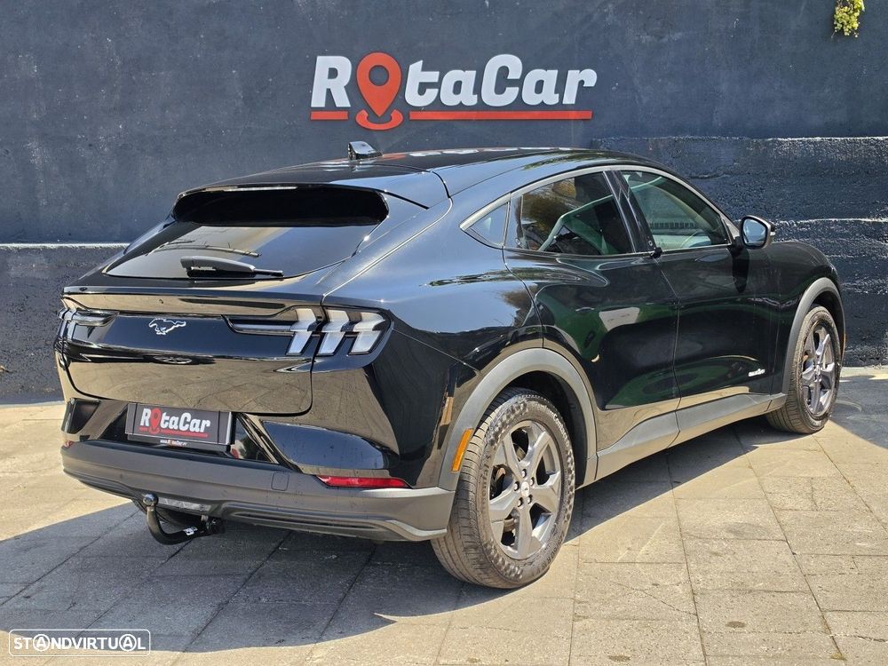 Ford Mustang Mach-E 75.7 kWh Base - 10