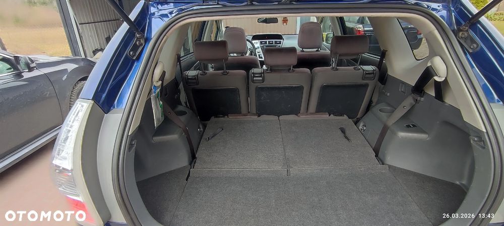 Toyota Prius+ (Hybrid) - 12