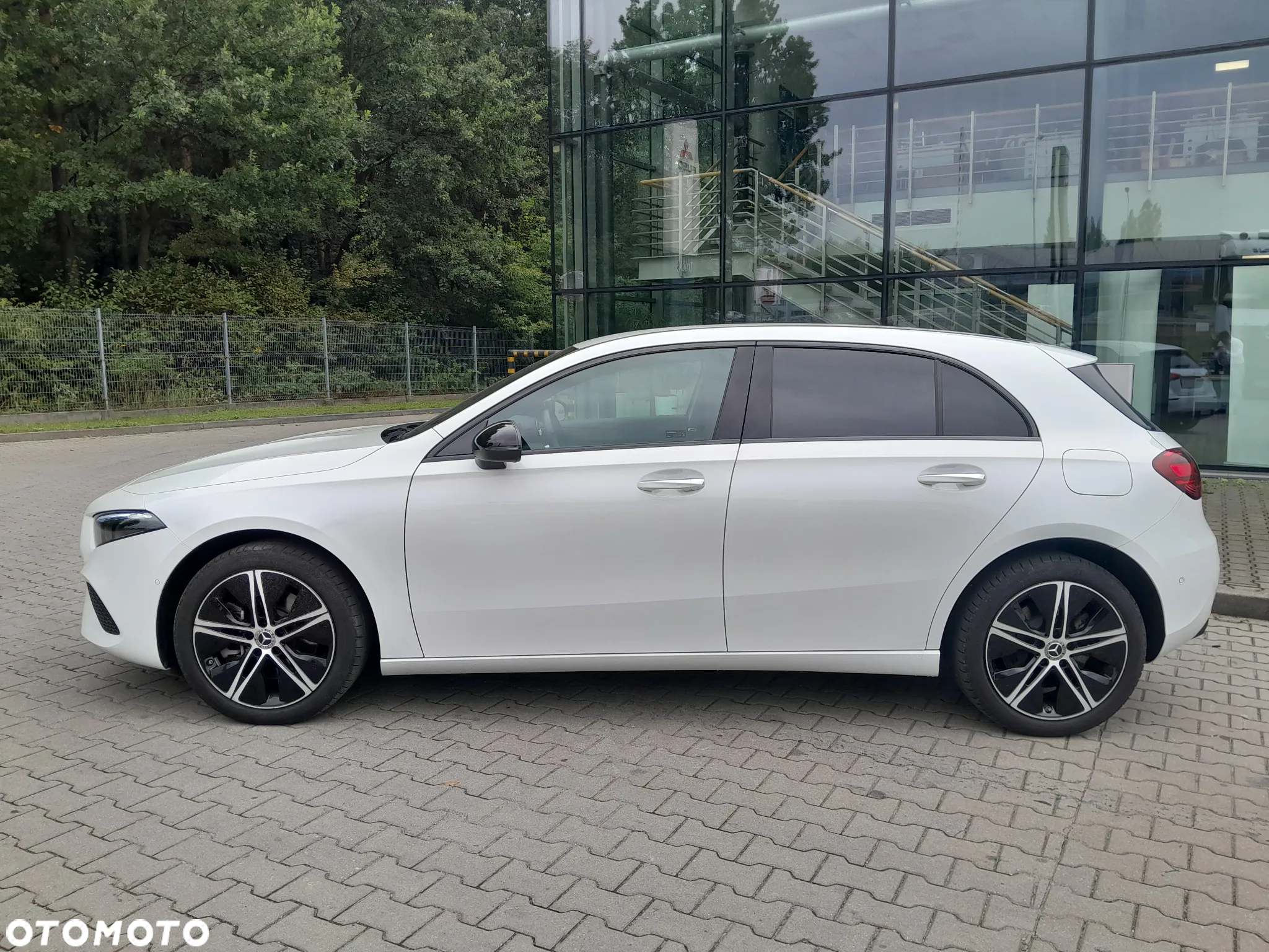 Mercedes-Benz Klasa A 200 4-Matic Progressive 8G-DCT - 3