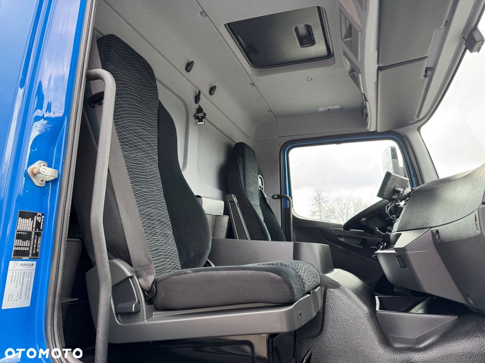 Mercedes-Benz ATEGO - 37