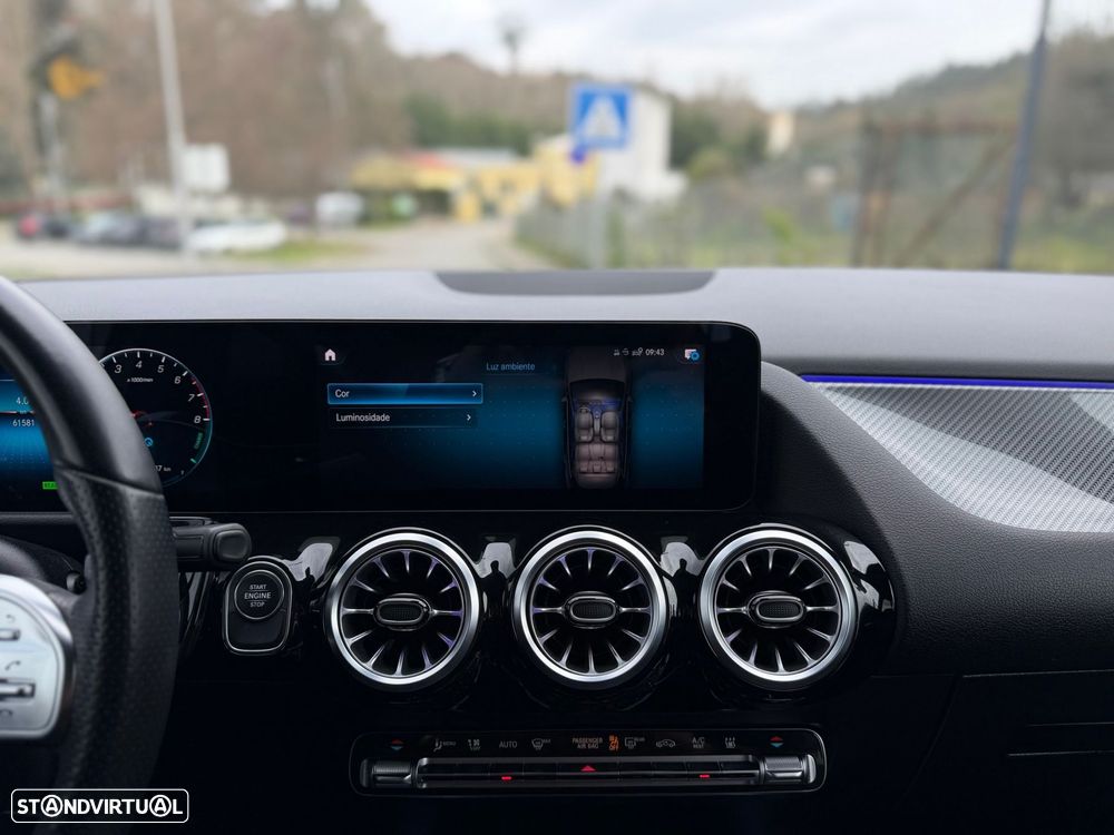 Mercedes-Benz GLA 250 e AMG Line - 30