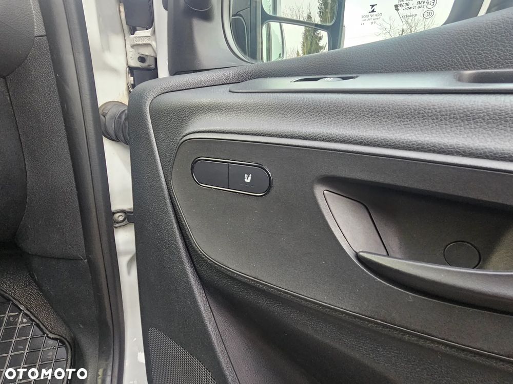Mercedes-Benz Sprinter - 22