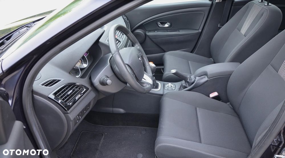 Renault Megane 1.6 16V 110 LIMITED - 19