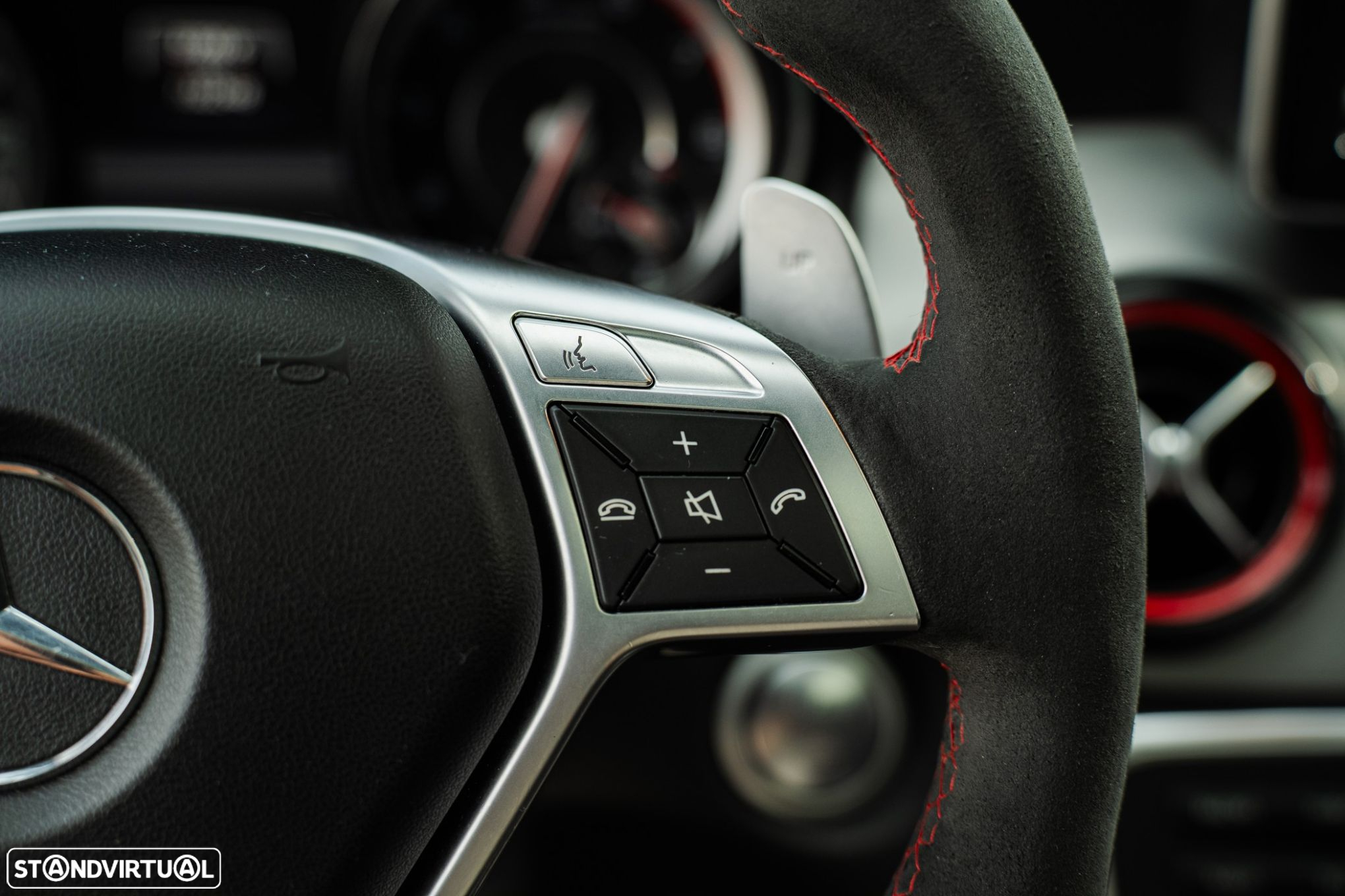 Mercedes-Benz GLA 45 AMG 4Matic 7G-DCT - 23