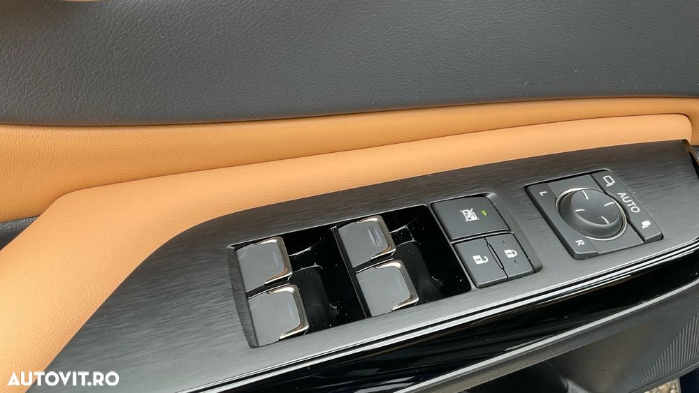 Lexus Seria ES 300h 2.5 TNGA HV 25H- 4X2 CVT Luxury - 35