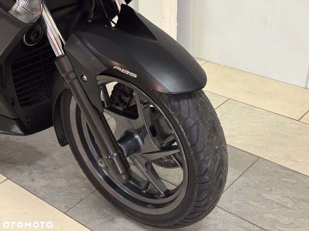 Yamaha X-max - 12