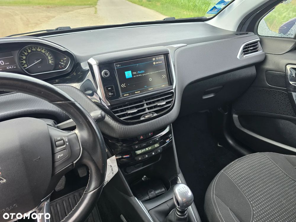Peugeot 208 1.2 PureTech GPF Allure S&S - 14