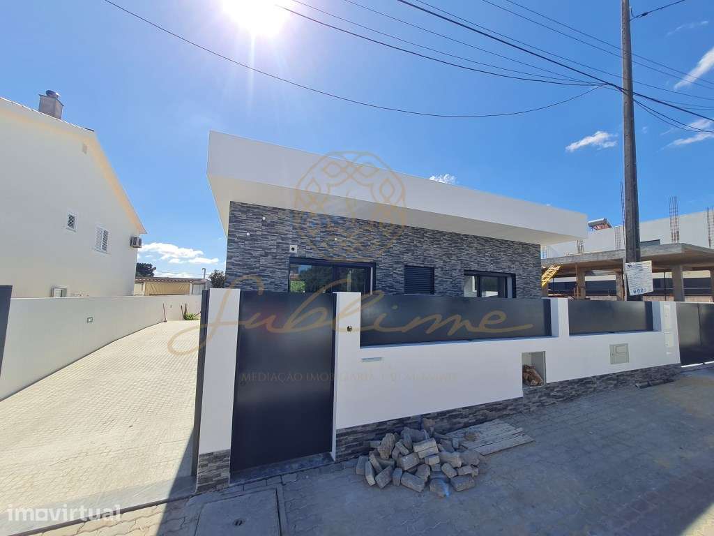 Moradia Térrea com 4 Quartos 'NOVA' - Grande imagem: 3/25
