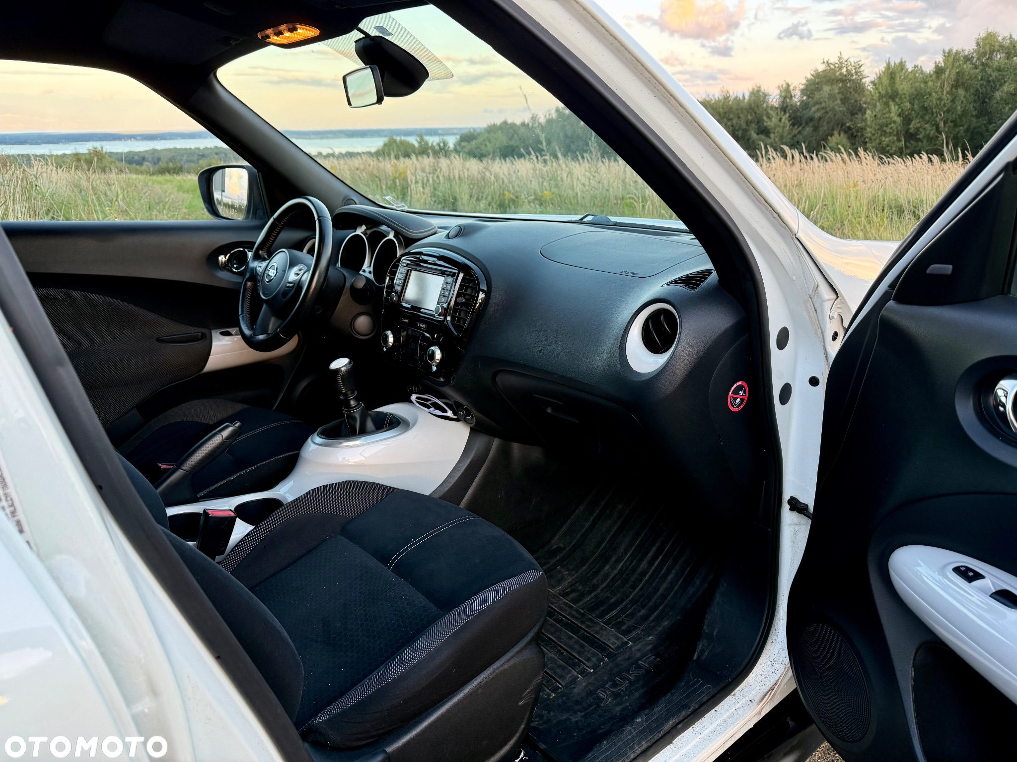 Nissan Juke 1.2 DIG-T N-Connecta EU6 - 16