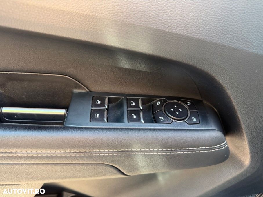 Volkswagen Amarok 3.0 TDI 241 CP 4M 10AT Aventura - 16