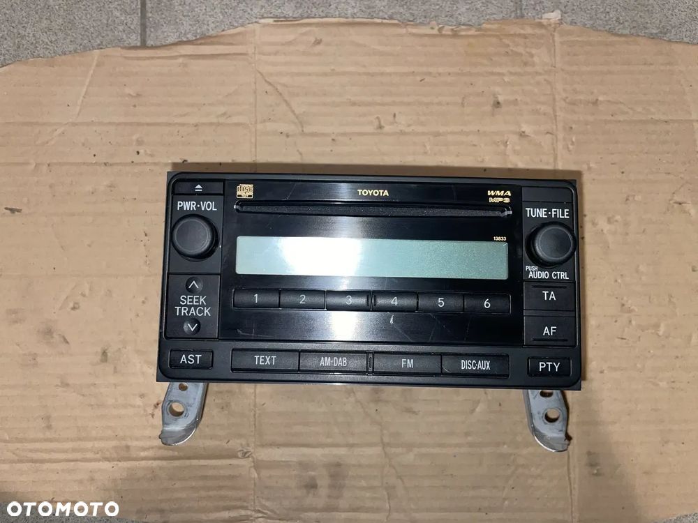 Radio fabryczne Toyota Land Cruiser VI 150 (ORYGINALNE) - 1