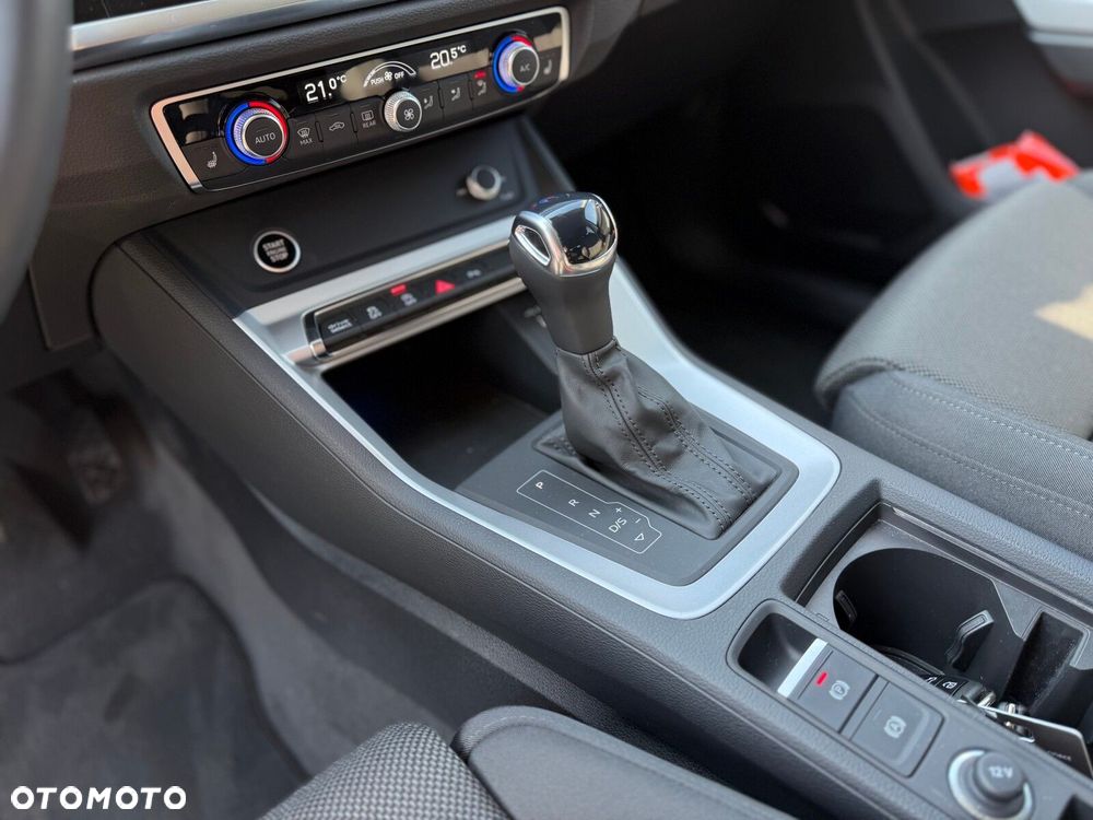 Audi Q3 Sportback - 13