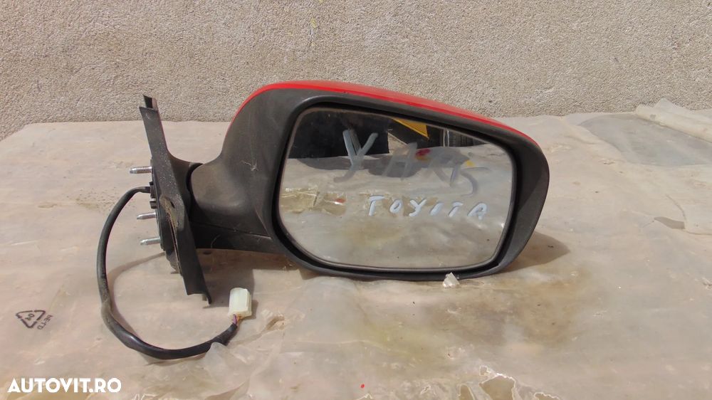 Oglinda dreapta Toyota Yaris an 2007 - 2