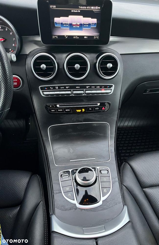 Mercedes-Benz GLC 300 4Matic 9G-TRONIC Exclusive - 20