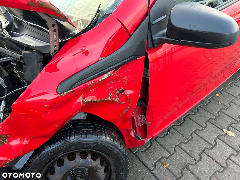 Peugeot 108 - 13