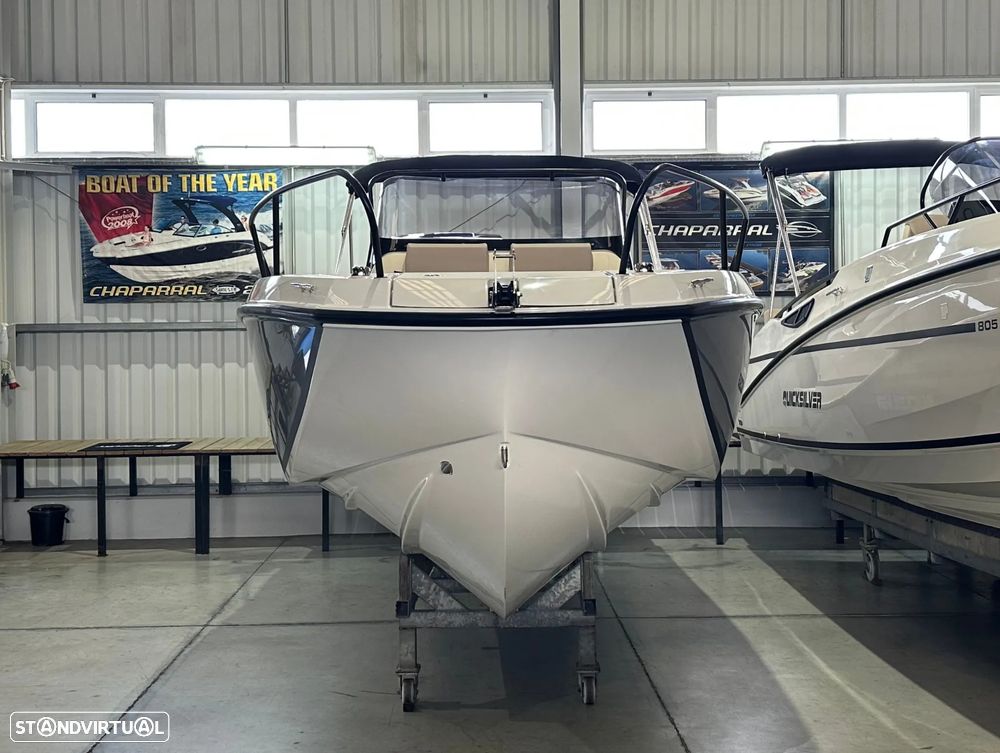 Quicksilver Activ 705 Open - 3