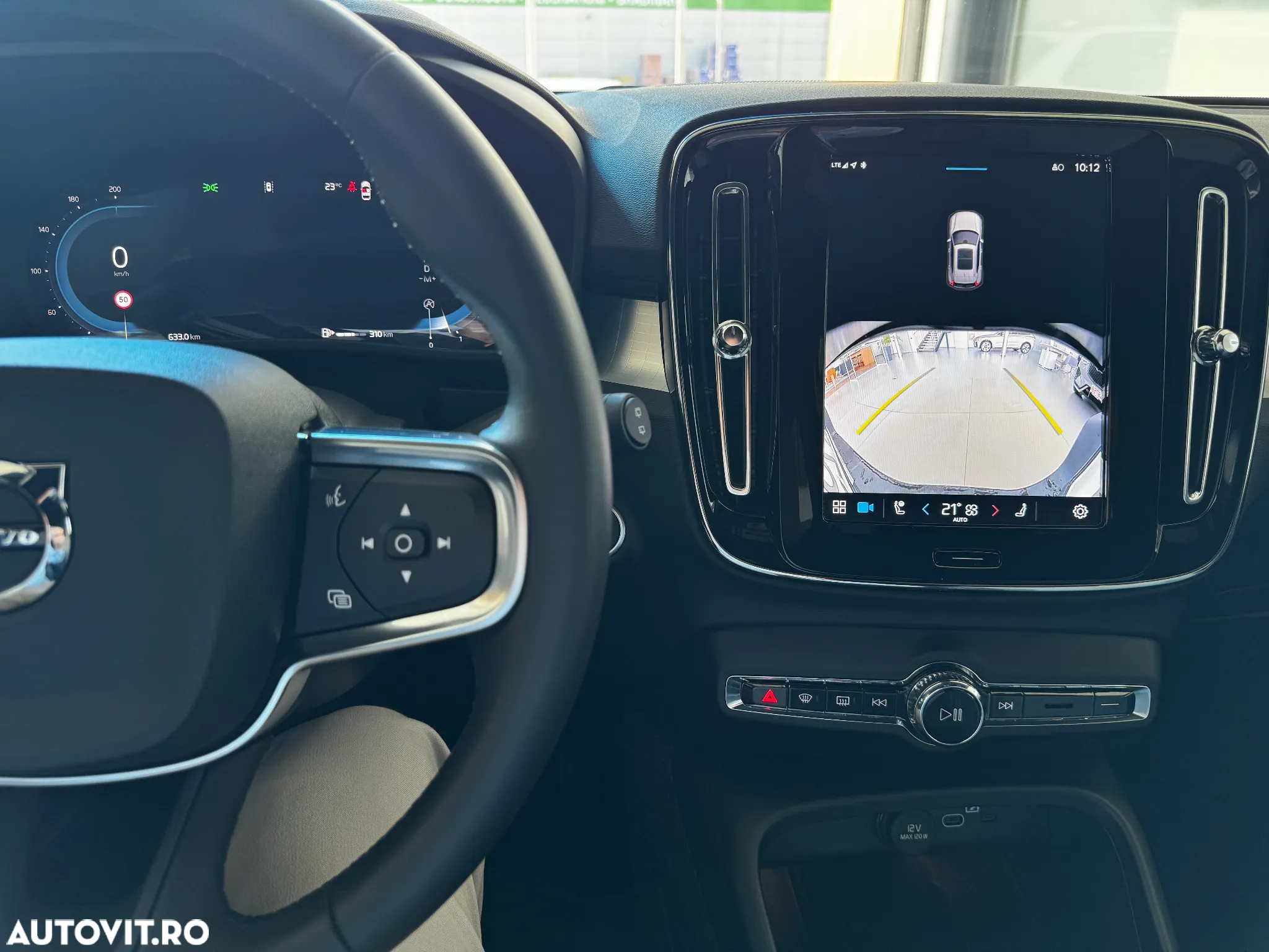 Volvo XC 40 B3 AT FWD MHEV Plus Dark - 15