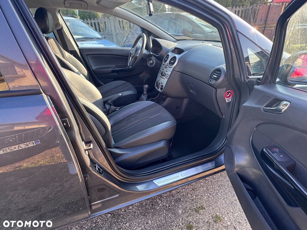 Opel Corsa 1.2 16V Essentia - 7