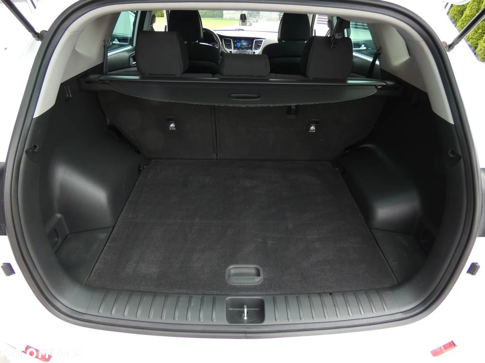 Hyundai Tucson 1.6 GDI BlueDrive Design 2WD - 35