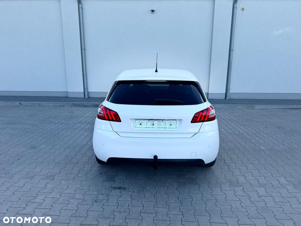 Peugeot 308 1.6 BlueHDi Allure S&S - 11