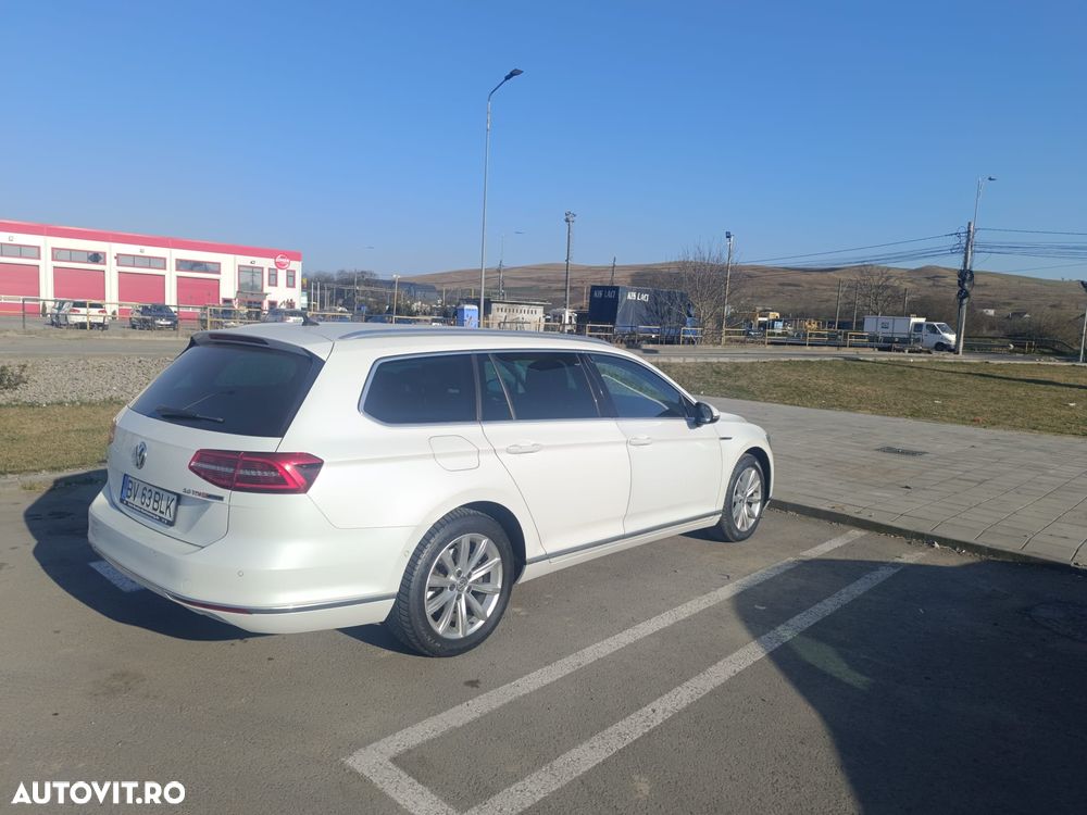 Volkswagen Passat 2.0 TDI DSG 4Motion Comfortline - 6