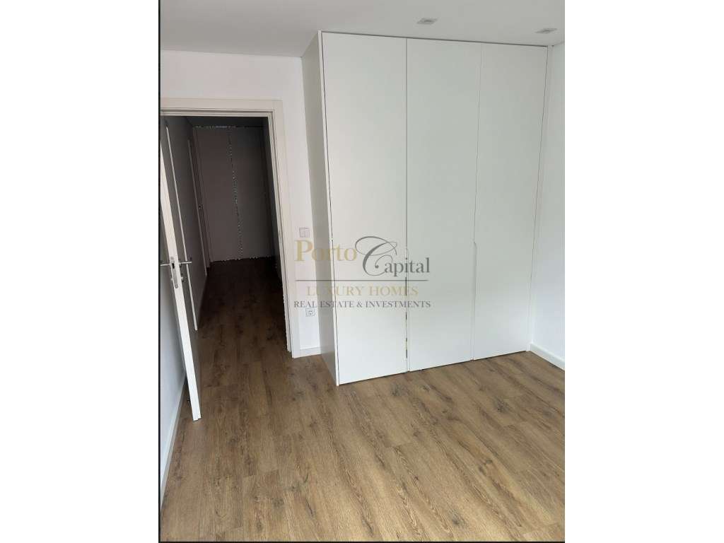 Arrendamento | Elegante Apartamento T2 em Paranhos, Porto - Grande imagem: 3/21