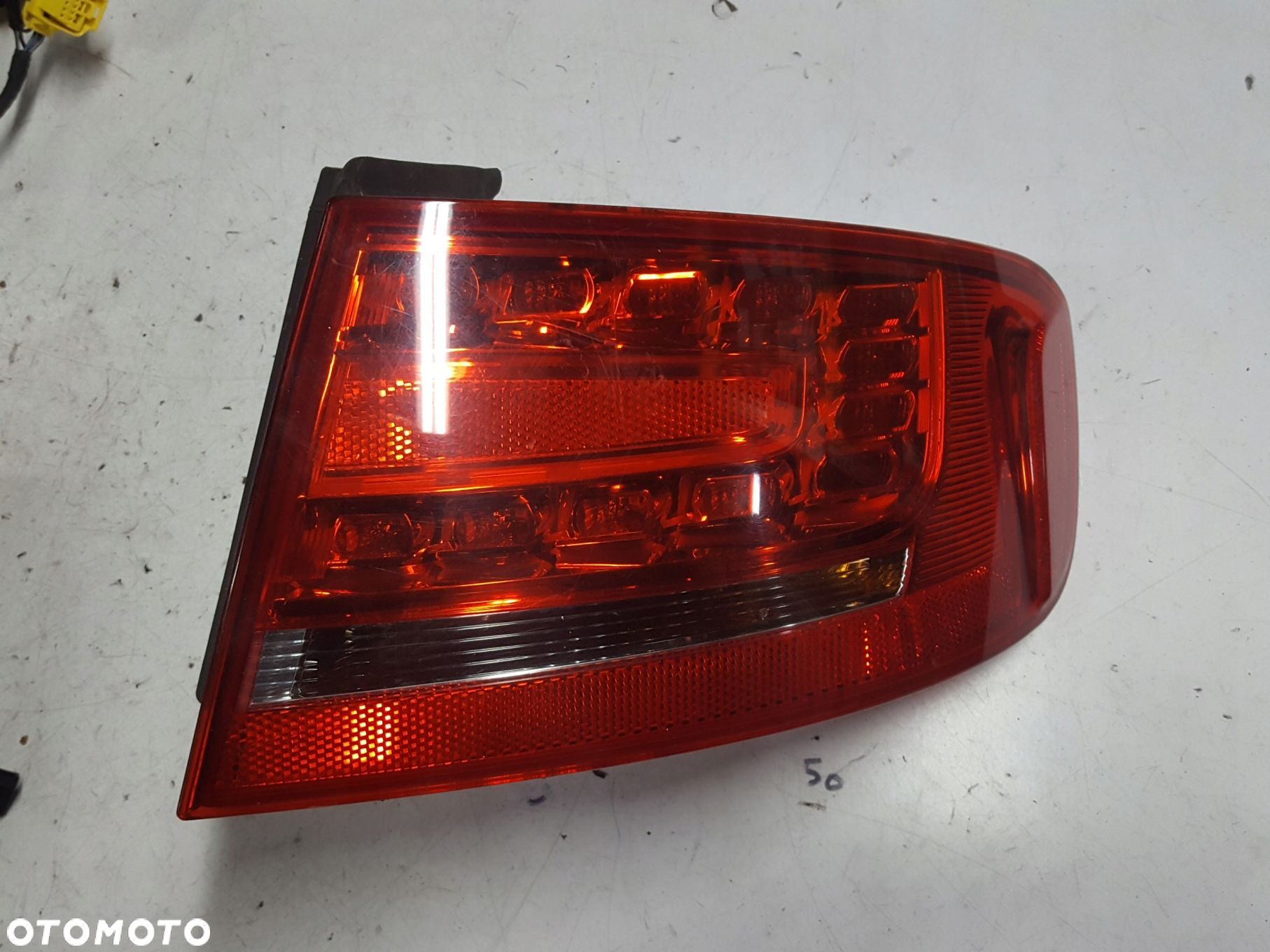 AUDI A4 B8 08-11r SEDAN LAMPA LED PRAWA TYŁ TYLNA - 1