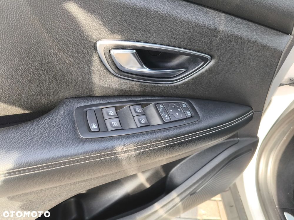 Renault Scenic - 22