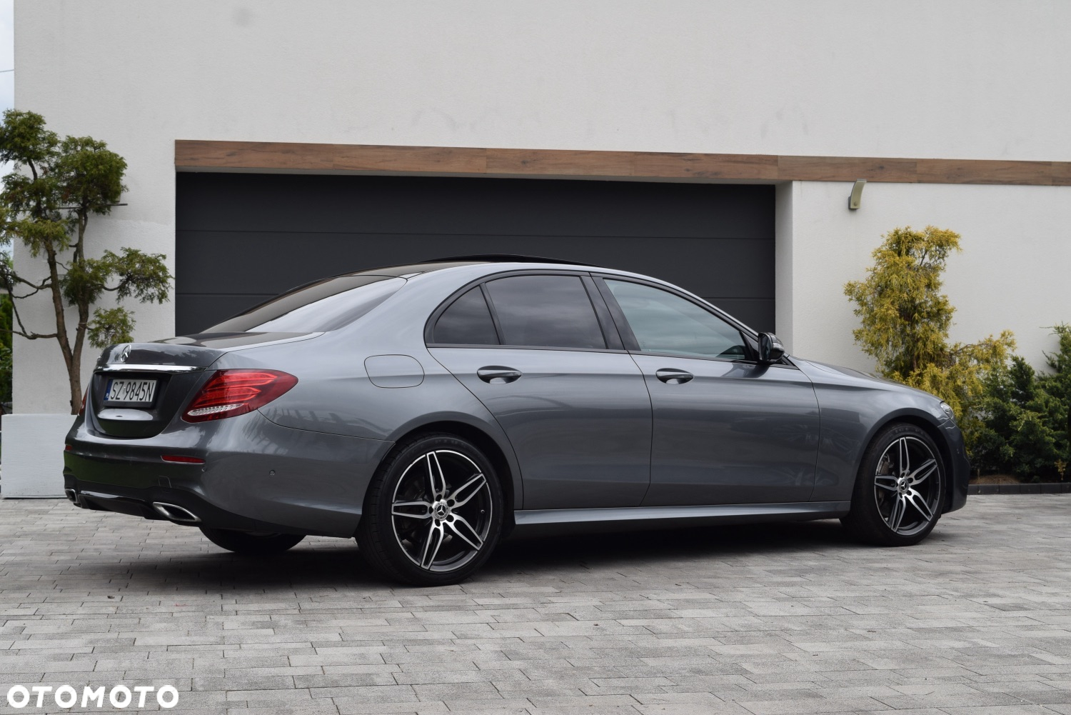 Mercedes-Benz Klasa E 220 d 9G-TRONIC - 4