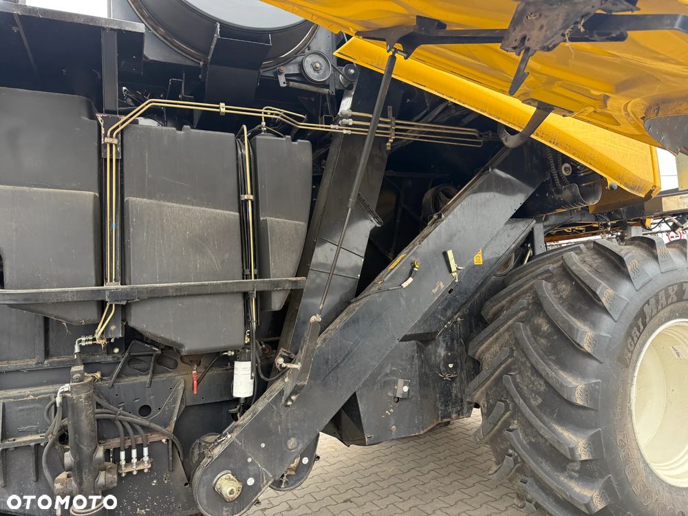 New Holland CX 5090- rok 2013 - 24