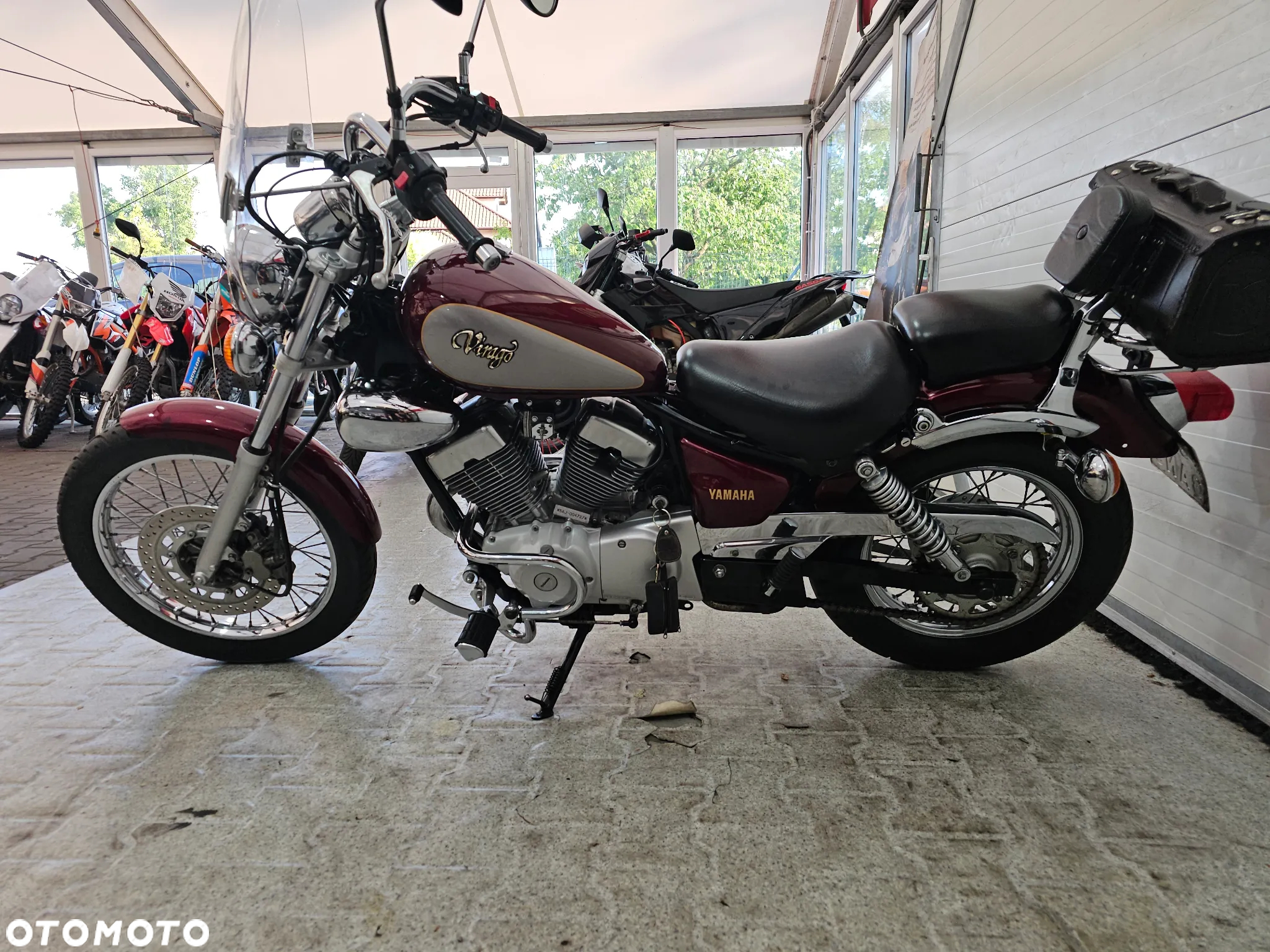 Yamaha XV - 12