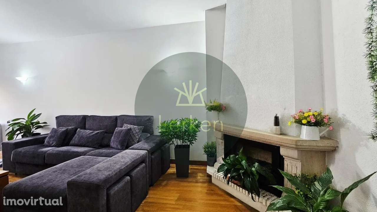 T2 junto ao centro de Guimarães | Cozinha renovada, garagem e elevador - Grande imagem: 2/16