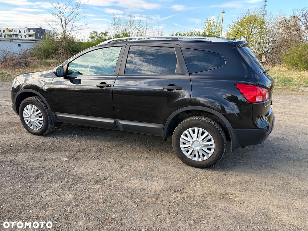 Nissan Qashqai+2 - 10