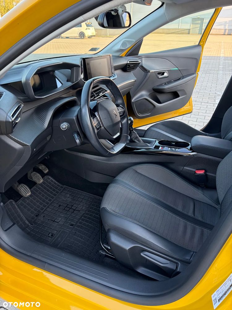 Peugeot 208 - 9