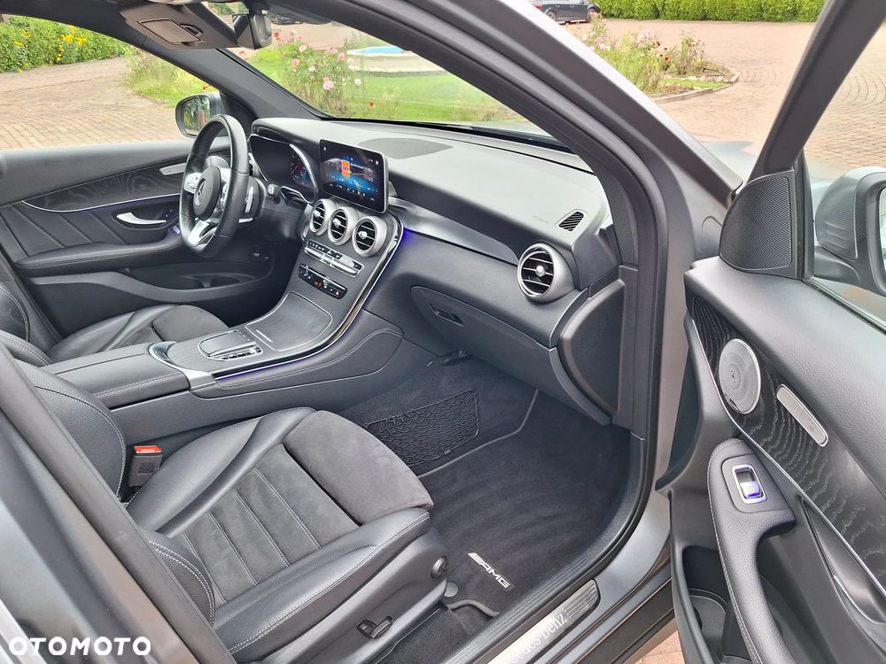 Mercedes-Benz GLC 200 4Matic 9G-TRONIC AMG Line - 24