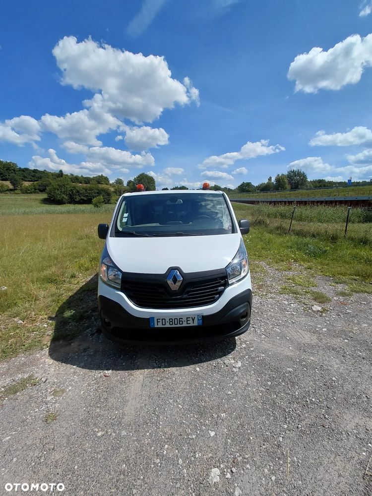 Renault TRAFIC - 2