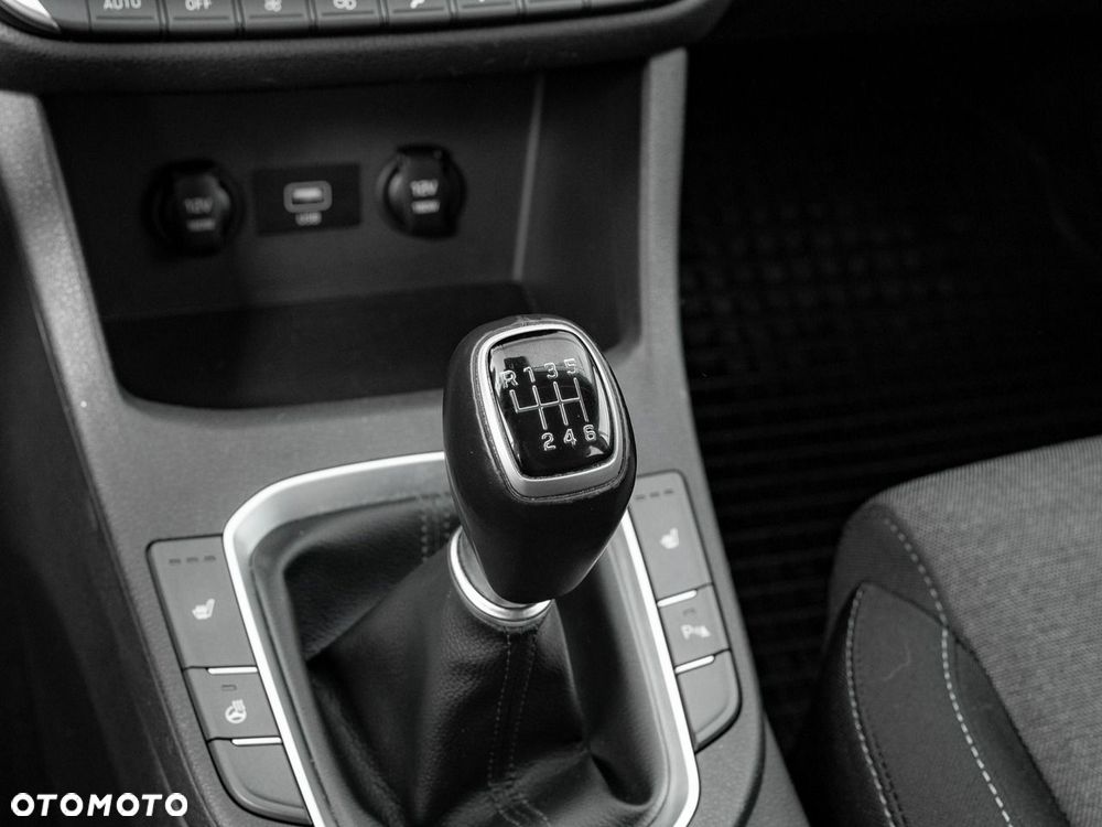 Hyundai i30 1.5 DPI Smart - 14