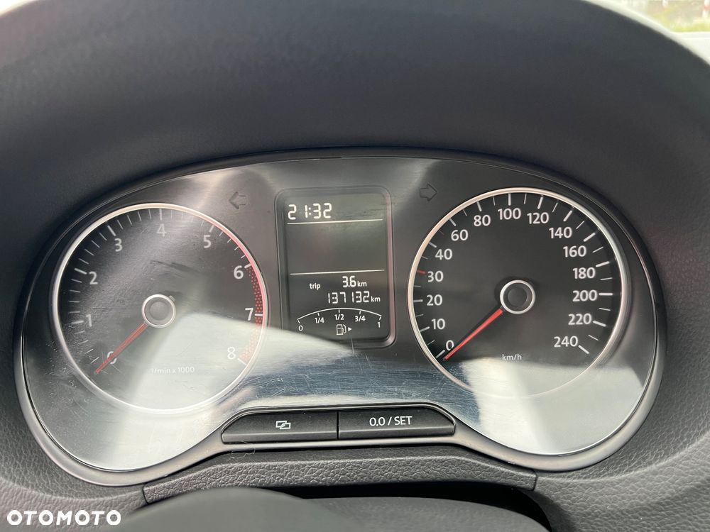 Volkswagen Polo 1.4 16V Comfortline - 6