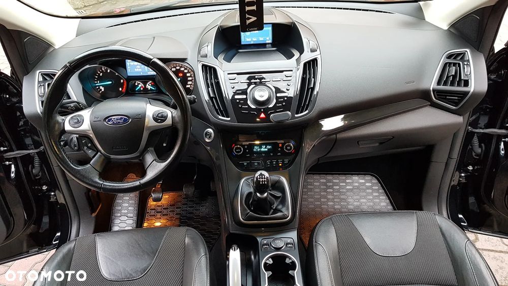 Ford Kuga 2.0 TDCi FWD Titanium Plus - 28