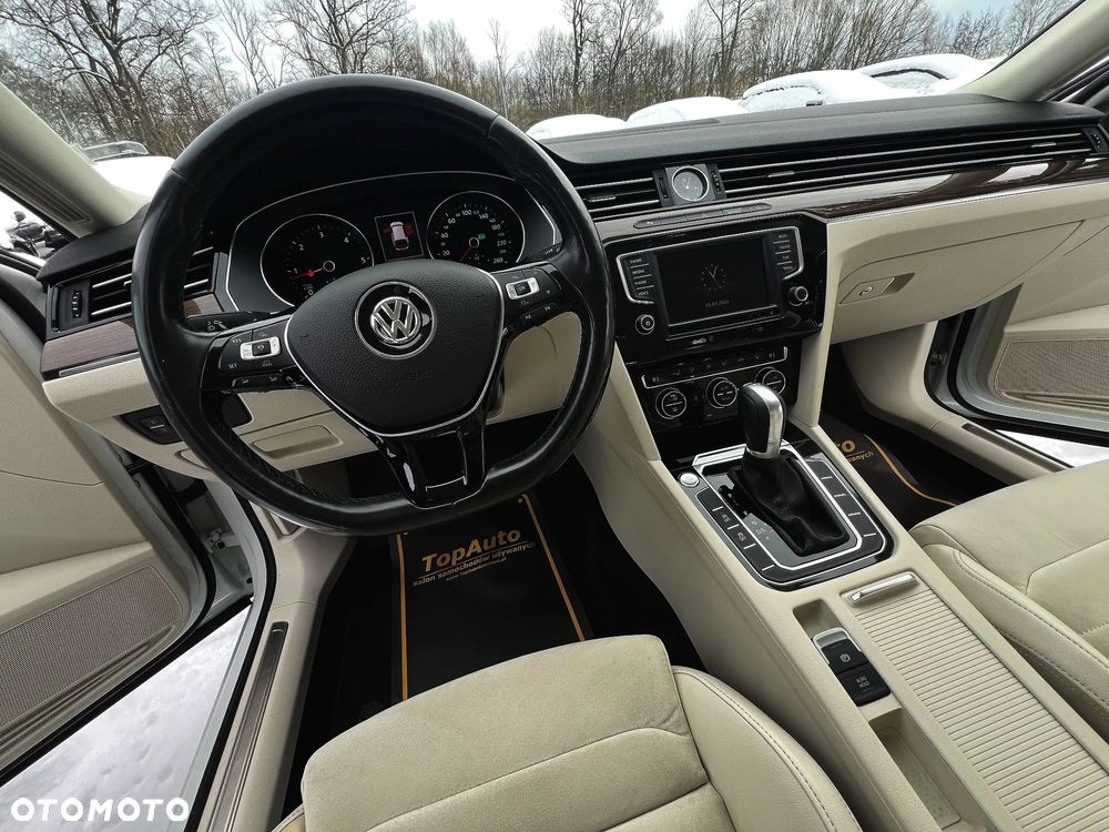 Volkswagen Passat 2.0 TDI SCR DSG Highline - 29