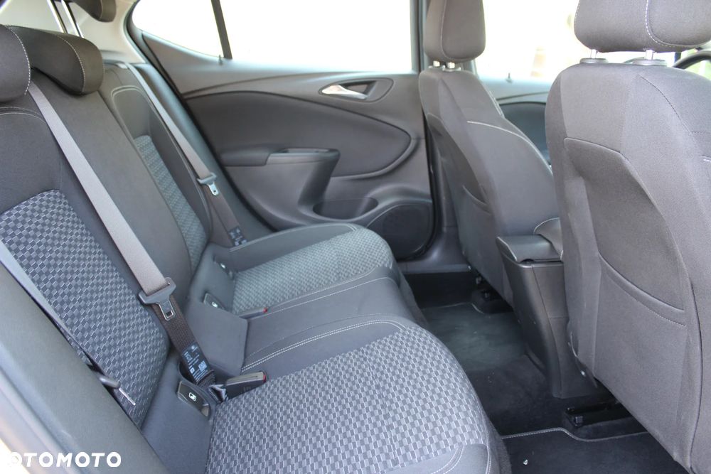 Opel Astra 1.6 D (CDTI) Dynamic - 10