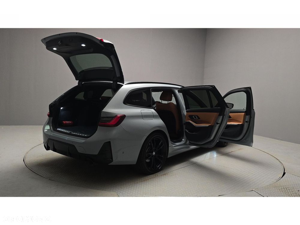 BMW Seria 3 320d xDrive Sport - 12